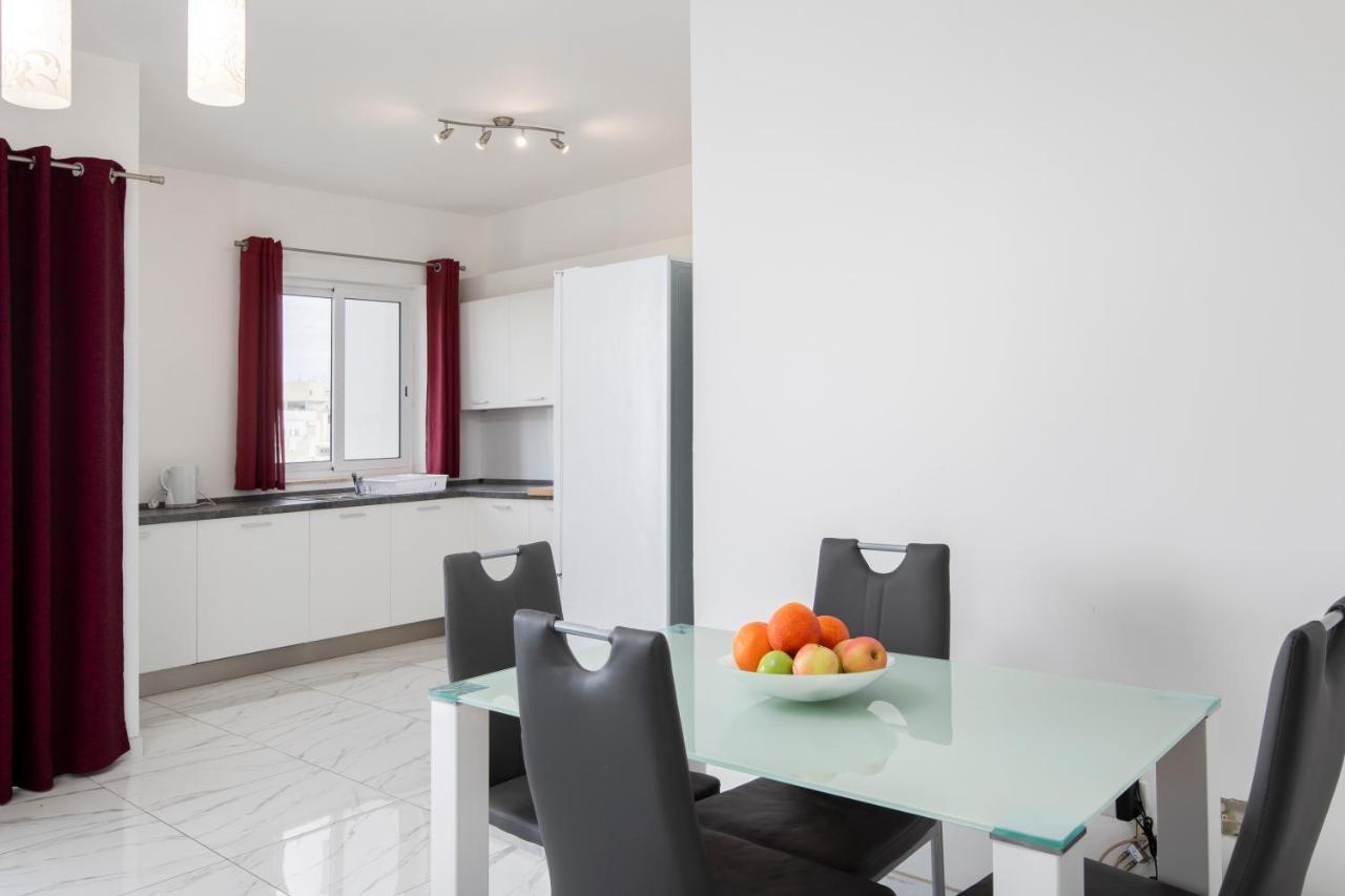 Sea View Apartment 2 Bedrooms 2 Bathrooms, 2 Minutes Away From The Sea Saint Julian's Eksteriør billede
