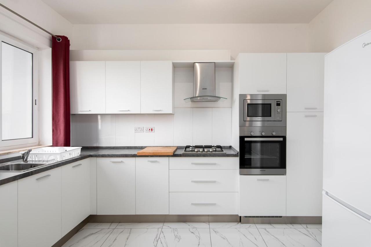 Sea View Apartment 2 Bedrooms 2 Bathrooms, 2 Minutes Away From The Sea Saint Julian's Eksteriør billede
