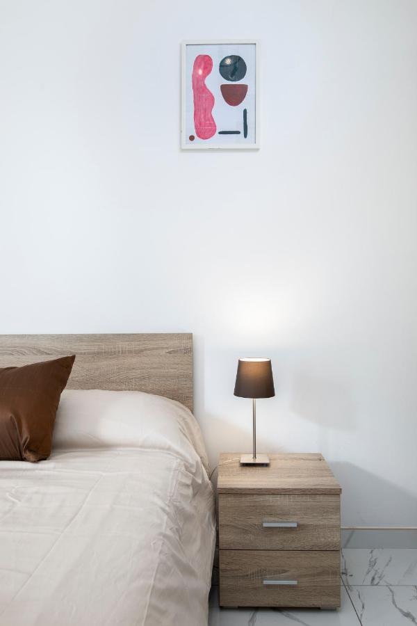 Sea View Apartment 2 Bedrooms 2 Bathrooms, 2 Minutes Away From The Sea Saint Julian's Eksteriør billede