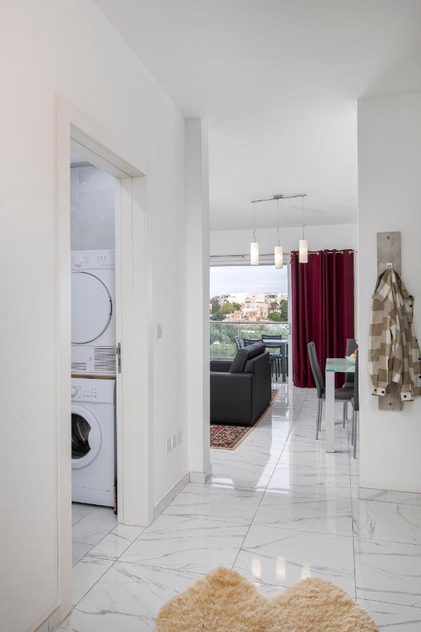 Sea View Apartment 2 Bedrooms 2 Bathrooms, 2 Minutes Away From The Sea Saint Julian's Eksteriør billede